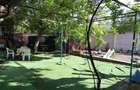 Inchiriez vila 9 camere, 280 mp si curte mare, zona Uveturii - 1
