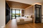 Vila premium pe malul lacului Izvorani | Piscina | Smart Home