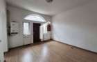 Casa cu 4 camere, zona Central - 9