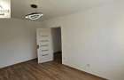 Vand apartament 2 camere cf 1 semidecomandat etajul 1 zona Micro 3 - 18