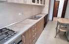 Apartament cu 3 camere decomandat în Sisești - 2