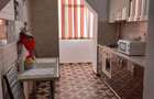 Proprietar - Apartament decomandat - 3