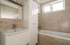 Casă individuală cu 4 camere cu Garaj în Apărătorii Patriei - 33