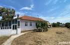 Casă cu 3 camere cu Teren 860 Mp în Corni - 1