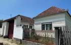 Casă cu 5 camere cu Teren 2960 Mp în Petriș - 4