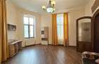 Apartament cu 3 camere semidecomandat în Central - 2