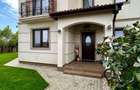 De vanzare casa tip duplex in Dumbravi?a