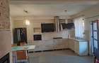 Inchiriez apartament in curte (vila)150 mp - 3