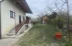 Buzesti(Farcasa), linga Biserica,casa 2 camere, baie, beci , anexe ,20 ari gradina ,pret 68.000 euro - 3