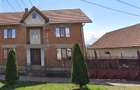 Casa care necesita renovare intr-o loca?ie lini?tita ?i insorita in Faget, Timi? - Comision 0 - 8