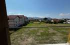 Apartament cu 3 camere decomandat în Tractorul - 18