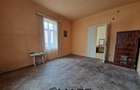 Apartament cu 3 camere semidecomandat în Central - 1