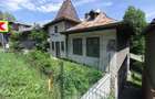 Casă individuală cu 5 camere cu Canalizare în Central - 1