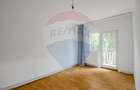 Apartament cu 4 camere decomandat în Soarelui - 4