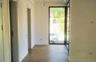 Casă cu 7 camere cu Teren 320 Mp în Vlădesti - 13