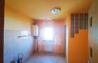 Apartament cu 3 camere, decomandat, 2 balcoane, 2 bai,etaj intermediar - 3