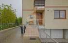 Apartament cu 3 camere decomandat în Tractorul - 34