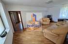 Apartament cu 3 camere semidecomandat în Central - 1