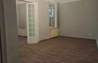 Piata Rosetti 2 camere parter in vila ideal birou parcare in curte curte - 4