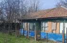 Casa de vanzare cu teren suprafa?a 5000 m - 5