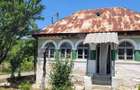 Teren intravilan 1.900 mp cu casa si utilitati, 2 deschideri asfaltate - 6