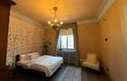 Vilă de Lux cu 8 Camere | PIATA VICTORIEI | Demisol + Mansardă | - 6
