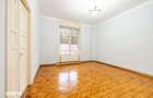 Apartament nemobilat, 3 camere, etaj 1, Bld.Revolu?iei - 7