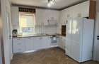 Apartament cu 3 camere decomandat în Central - 2