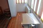 Apartament 2 camere, termoteca, geam la baie, bucatarie spatioasa
