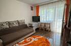 Apartament cu 3 camere decomandat în Roman - 2