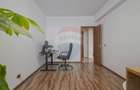 Apartament cu 4 camere decomandat în Tractorul - 15