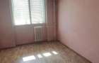 Apartament cu 3 camere decomandat în Valea Ialomiței - 9