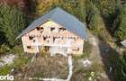 Pensiune 16 camere, teren 7000mp, Valea Avrigului - 8