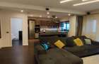 Apartament cu 3 camere decomandat în Europa - 1