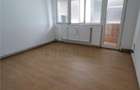 Apartament cu 3 camere decomandat în Dacia - 4
