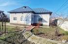 Casa Bradesti teren intravilan 7952 mp deschidere 33 m la DE 70 - Bradesti (Dolj)