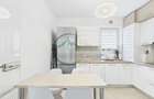 Apartament cu 3 camere decomandat în Tractorul - 3