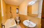 Casă individuală cu 10 camere cu Teren 1742 Mp în Central - 58