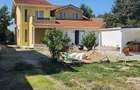 Casă cu 6 camere în Central - 1