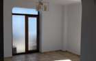 Apartament 3 camere micro 6 decomandat - 1