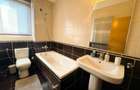 Apartament cu 3 camere decomandat în P-ța Victoriei - 42