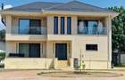 Casă cu 4 camere cu Teren 1508 Mp în Central - 1