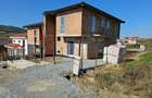 Duplex cu 4 camere cu Canalizare în Chinteni - 3