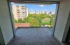 Apartament cu 6 camere decomandat în Olteniței - 9
