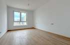 Apartament cu 3 camere decomandat în Tractorul - 8
