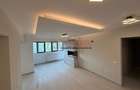 Apartament cu 3 camere semidecomandat în Tineretului - 1