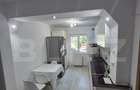 Apartament cu 3 camere decomandat în Răcădău - 2