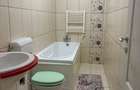 Inchiriez apartament la mansarda. - 2