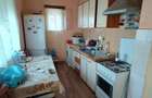 Apartament la casa / curte / Aleea B - 1