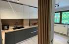 Apartament cu 3 camere decomandat în P-ța Victoriei - 13